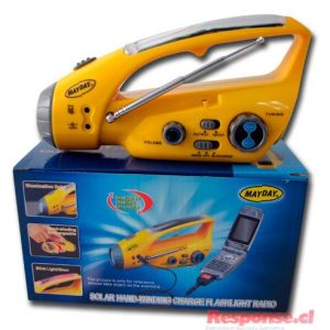 Linterna LED Dinamo Solar y  Radio FM